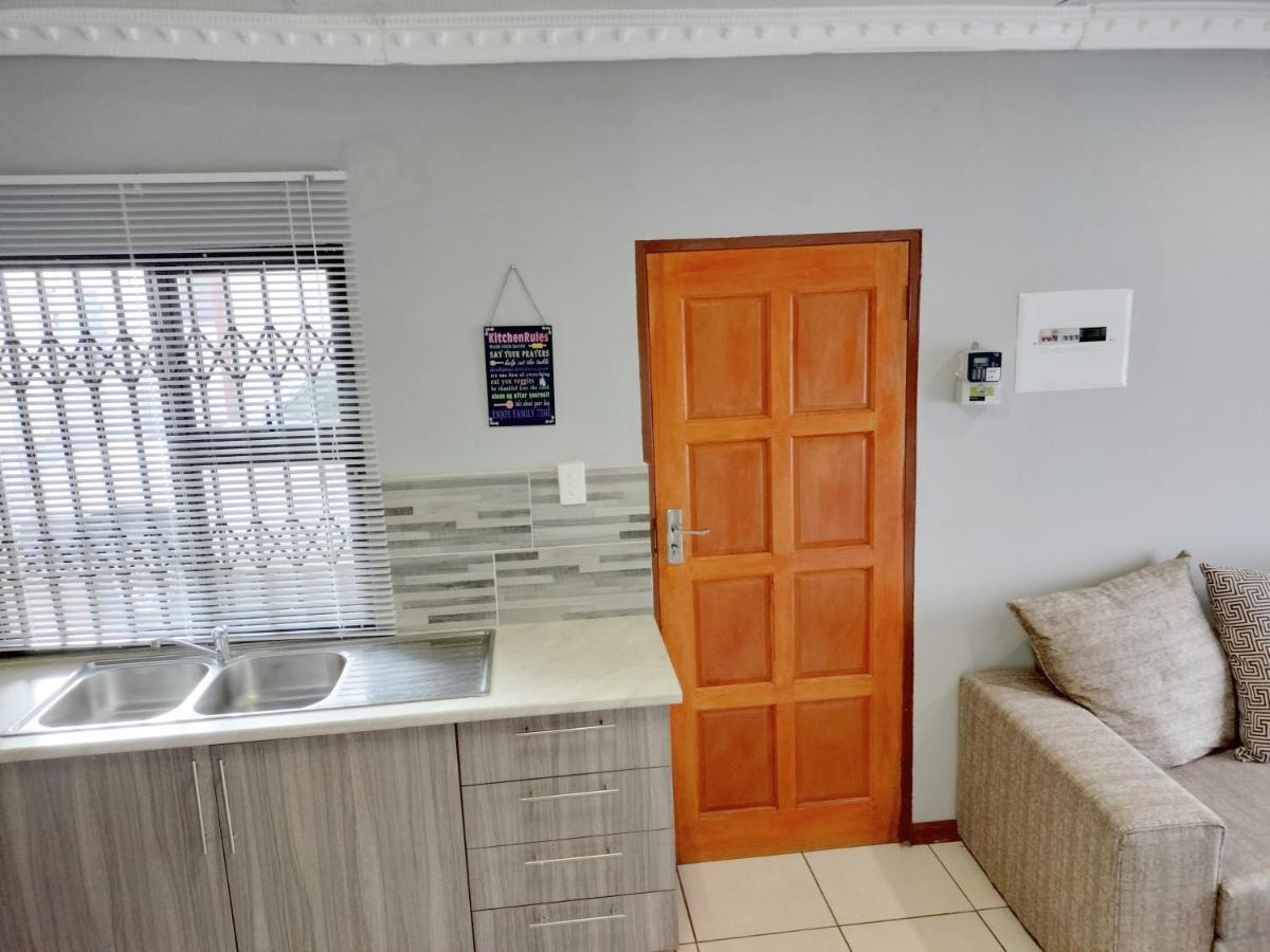 Sunrise Guesthouse Pretoria Exterior photo